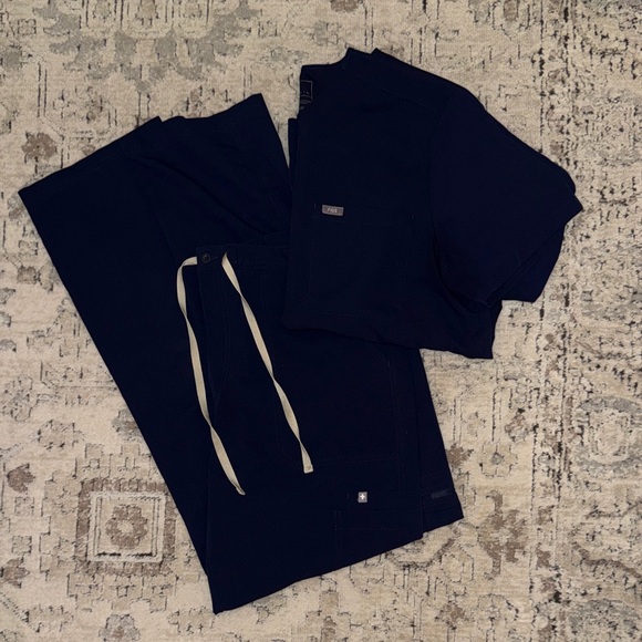 Figs Navy Scrub Set with Drawstring Pants - Picture 2 of 6